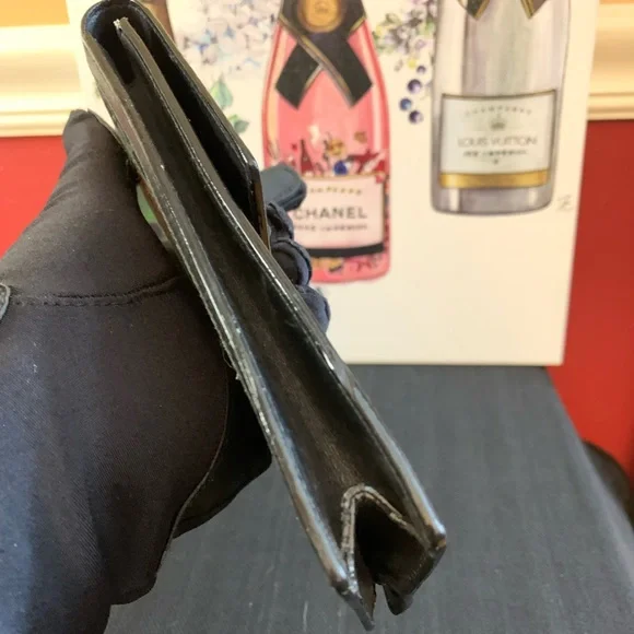 * SOLD* Gucci Case - Picture 6 of 8